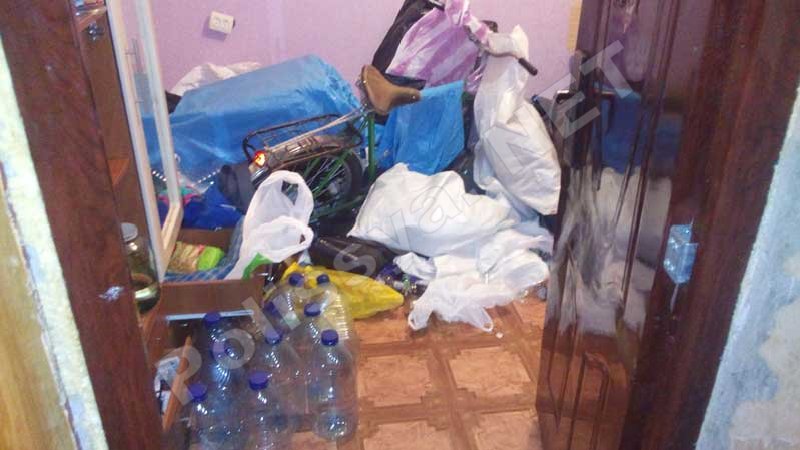 Півтони самогонної закваски, 20 літрів самогону і самогонний апарат виявили у мешканця Кузнецовська