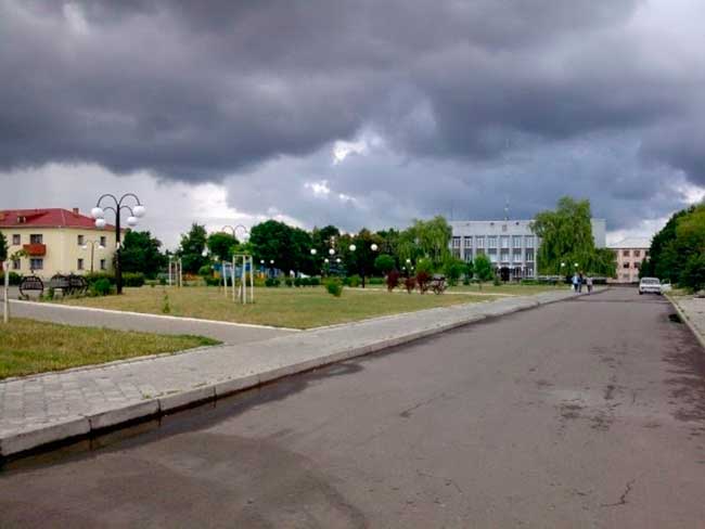 Центр Володимирця
