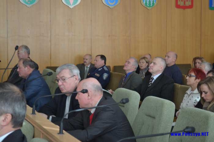 Депутати Рівненської обласної ради при розгляді питання «Щодо подій, які відбулися на Євромайдані