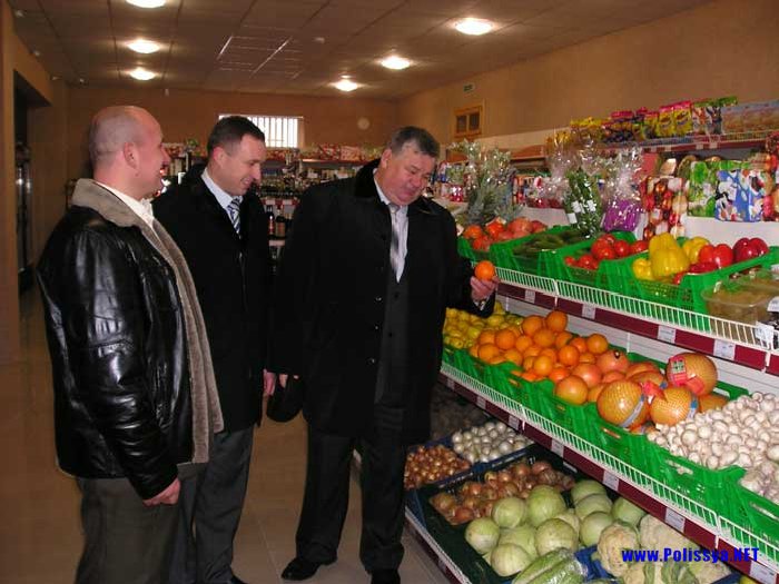У Володимирці відкрився торговий центр Полісяни