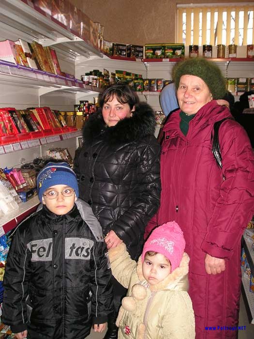 У Володимирці відкрився торговий центр Полісяни