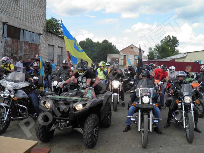 Зліт байкерів у Рафалівці: відродження традицій