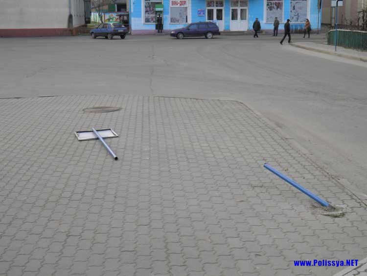 Хуліганство на площі Володимирця Хуліганство на площі Володимирця