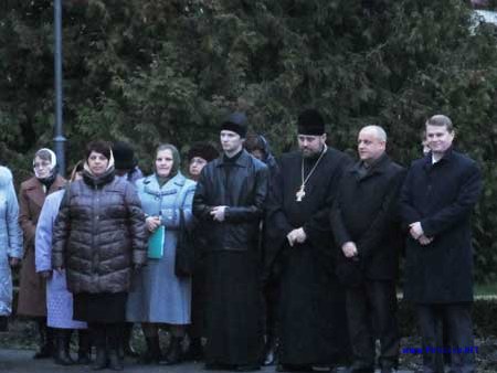 мітинг-реквієм у Кузнецовську, приурочений Дню пам’яті жертв голодоморів мітинг-реквієм у Кузнецовську, приурочений Дню пам’яті жертв голодоморів