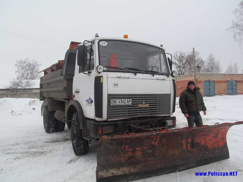 водій філії «Володимирецький райавтодор» Віктор Осінець до розчистки готовий