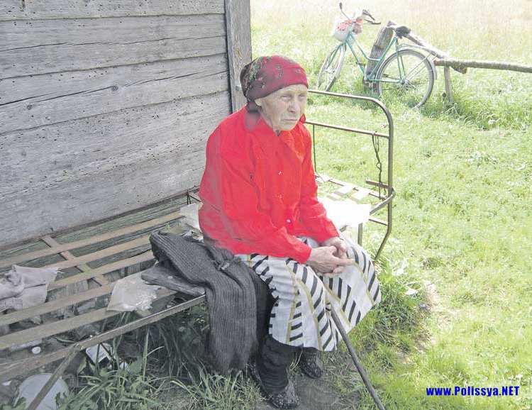 О.І.Рижа біля рідного дому О.І.Рижа біля рідного дому