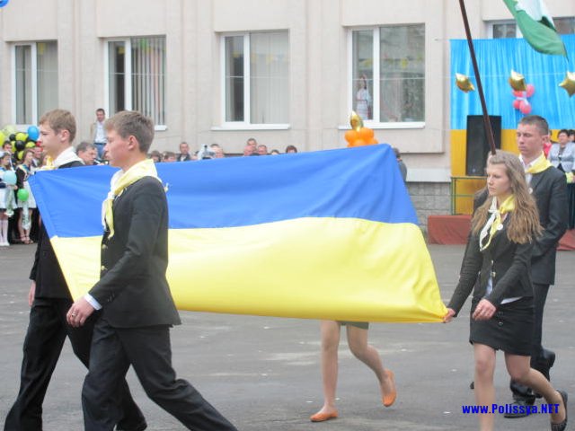 Свято останнього дзвоника у Володимирецькому колегіумі